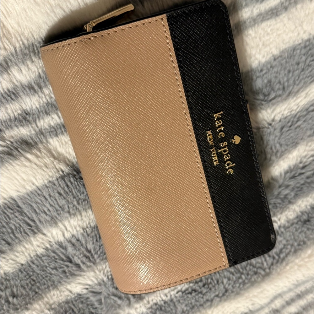 Kate Spade Beige and Black Wallet